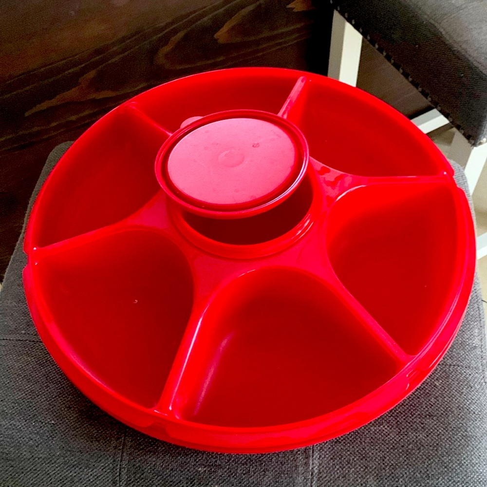 Tupperware serving center